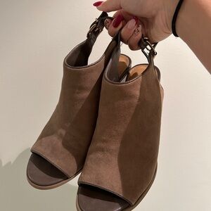 G.H. Bass & Co. Tan Peep-Toe Mules